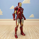 Iron Man & Cap Figure