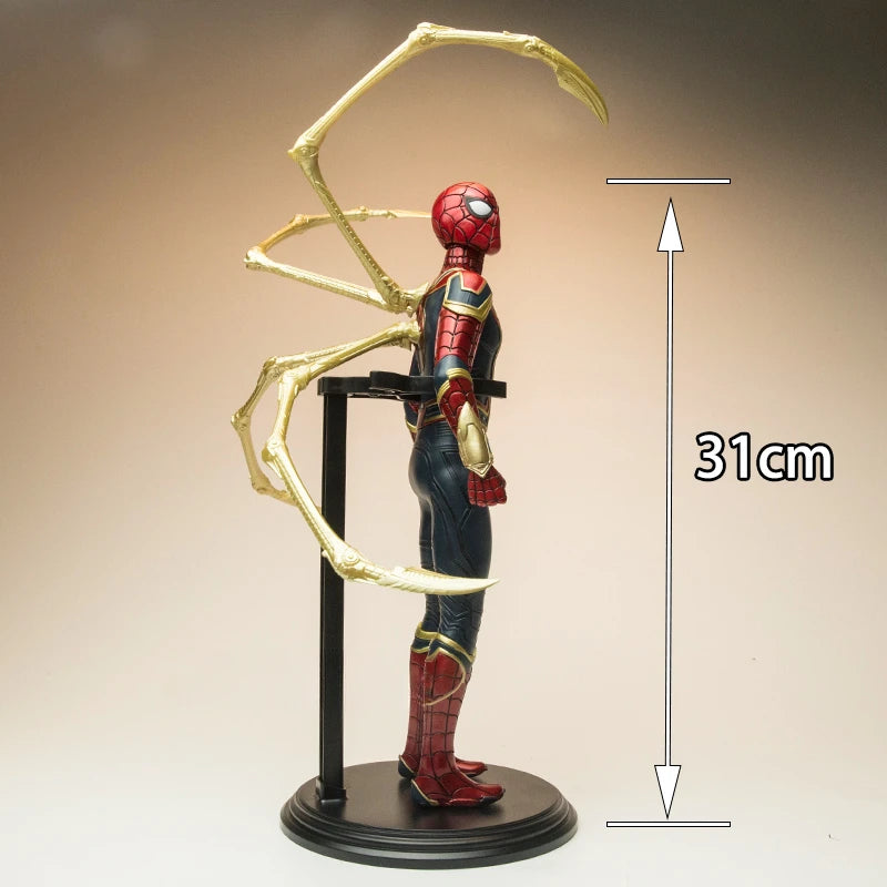 Iron Man & Cap Figure