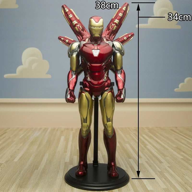 Iron Man & Cap Figure