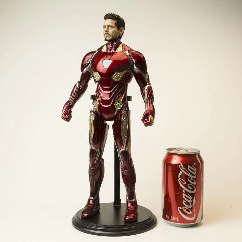 Iron Man & Cap Figure