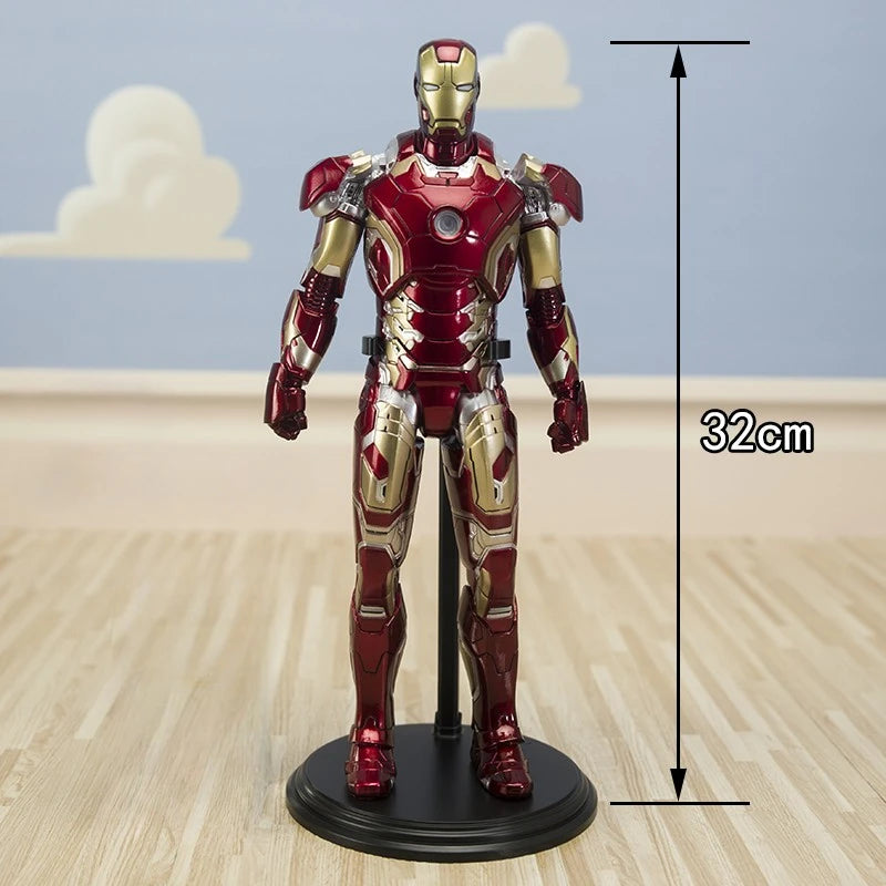 Iron Man & Cap Figure